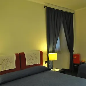 ** Affittacamere Residenza Cola Di Rienzo - In Italia